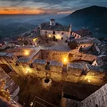 Castello Orsini 5* Nerola