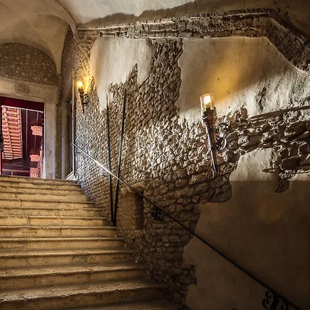 Castello Orsini 호텔 네롤라