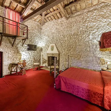 酒店 Castello Orsini 5*