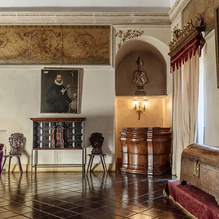 Castello Orsini 호텔