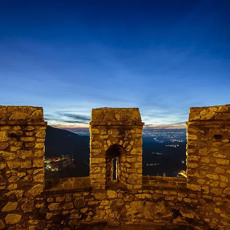 Castello Orsini 호텔