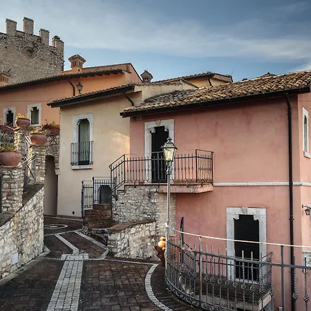 호텔 Castello Orsini 네롤라