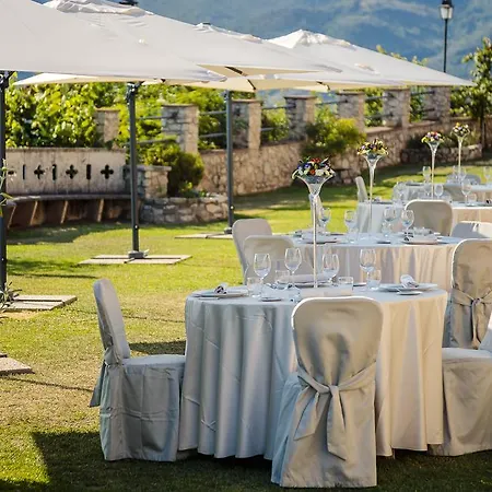 Castello Orsini 호텔