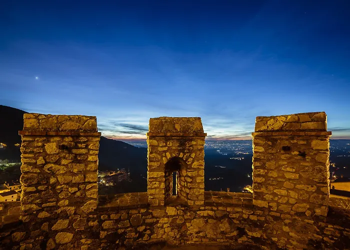 Castello Orsini ホテル