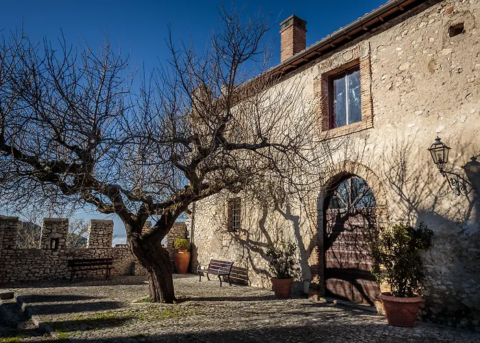Castello Orsini ホテル